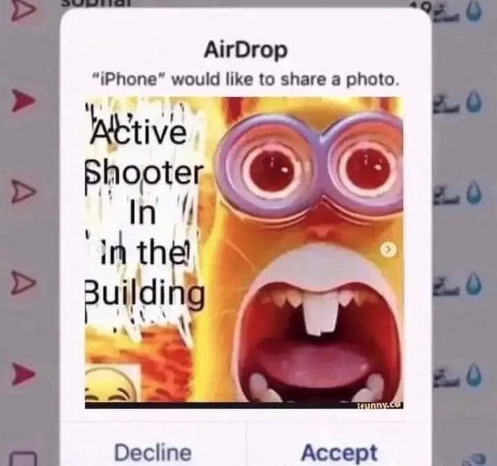 AirDrop Active Shooter In the Building AirDrop от «iPhone» с изображением кричащего Миньона и надписью «Active Shooter In the Building»