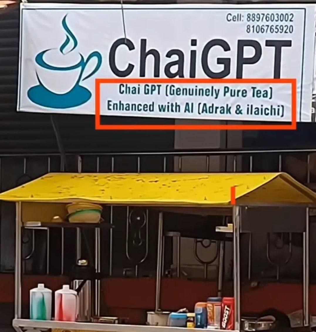 ChaiGPT с улучшенным ИИ Мем с уличным прилавком ChaiGPT и чаем, улучшенным имбирем и кардамоном