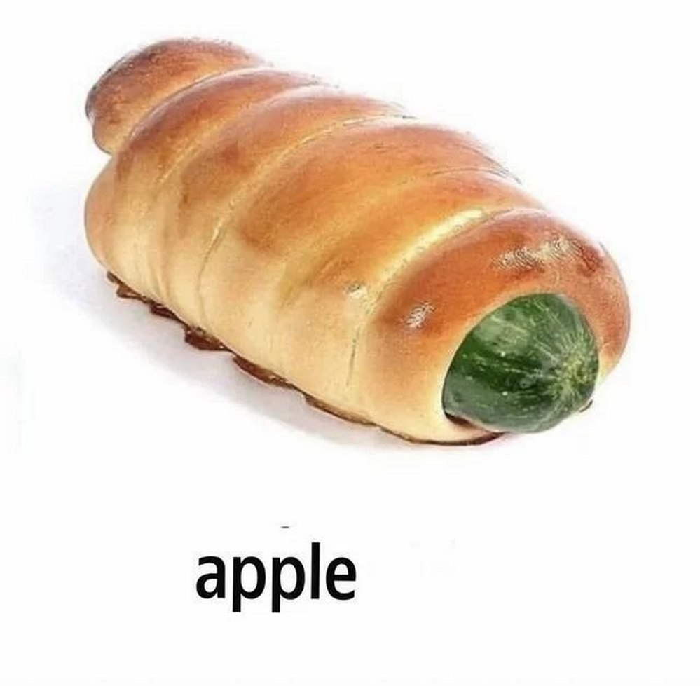 Огурец в булке «apple» Огурец в булке с надписью «apple»