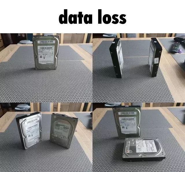 Data loss Мем с жесткими дисками и надписью «data loss»