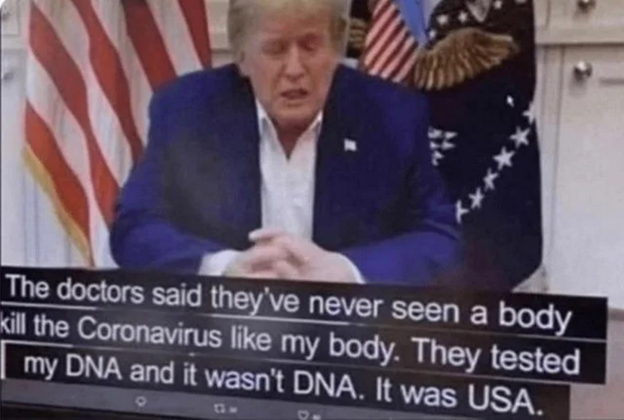 My DNA and it wasn't DNA. It was USA Дональд Трамп на брифинге, под которым располагаются субтитры с пафосной цитатой о борьбе его тела с коронавирусом и его ДНК, которое оказалось США.