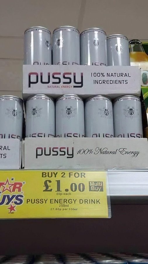 Энергетик Pussy Фотография энергетического напитка Pussy в магазине с ценником и акцией.