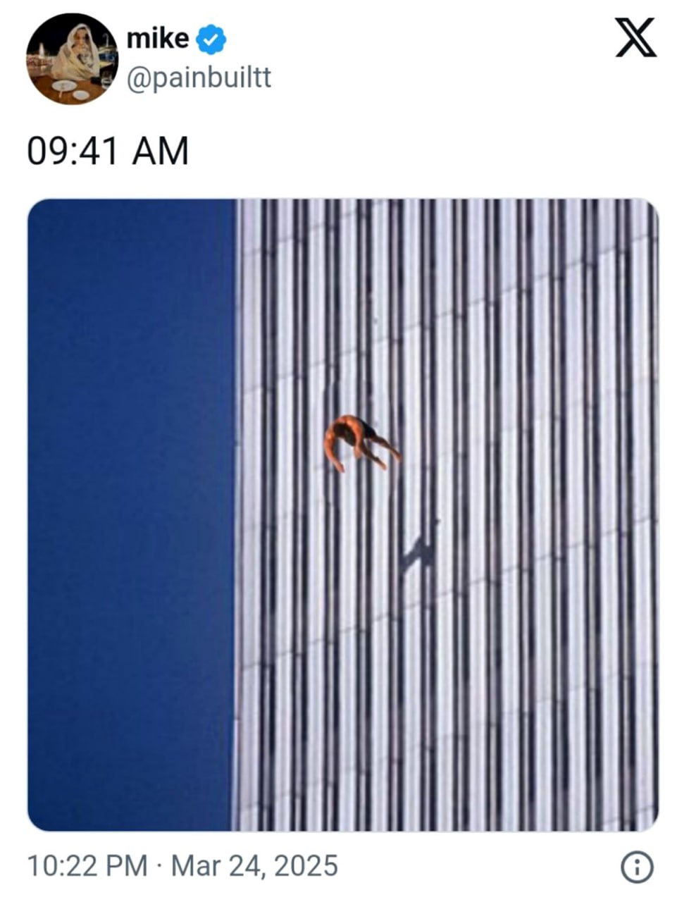 Падающий человек 9/11 Фотография "Падающего человека" из Всемирного торгового центра 11 сентября 2001 года
