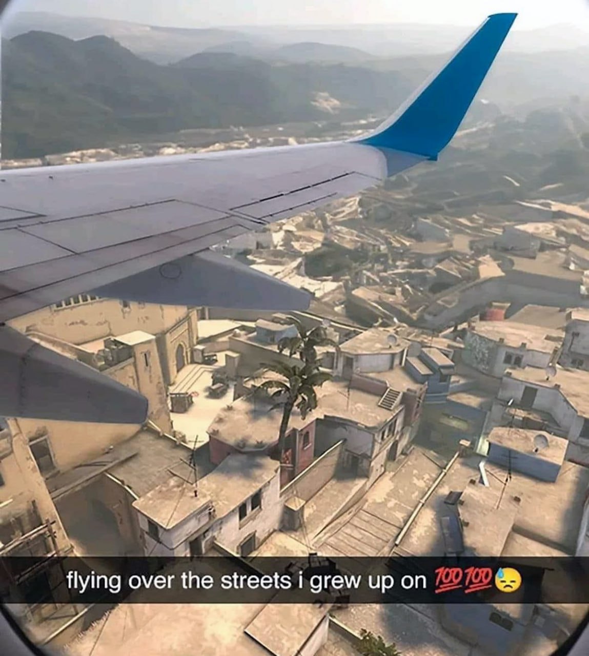 Flying over the streets i grew up on Call of Duty Самолёт пролетает над картой Call of Duty, где написано "flying over the streets i grew up on"