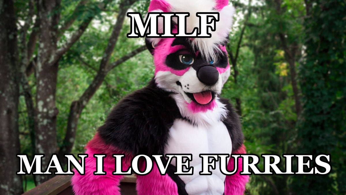 Фурь MILF Фурь в костюме панды с надписью MILF (Man I love furries)