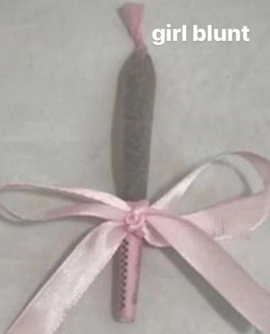 Girl blunt с розовой лентой Самокрутка "girl blunt" с розовой лентой