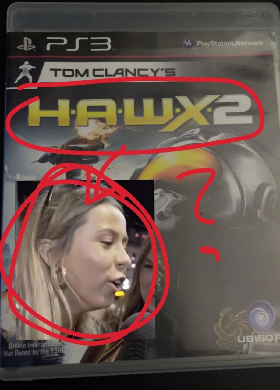 Девушка похожа на HAWX 2 Мем, где девушка похожа на логотип игры Tom Clancy’s HAWX 2