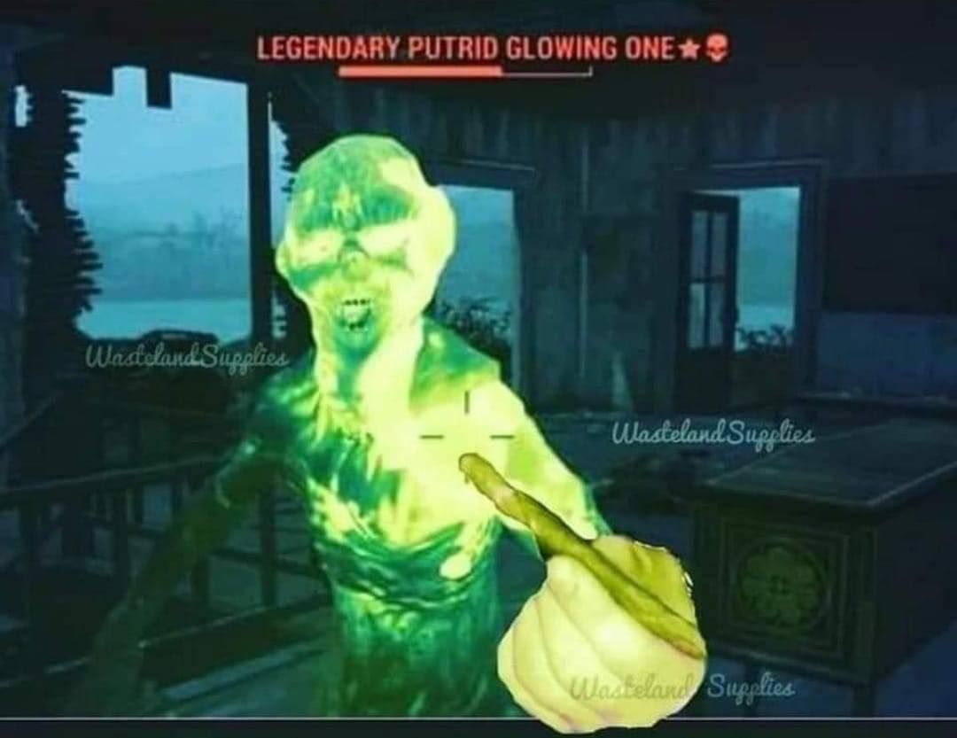 Светящийся гуль с косяком Светящийся гуль из Fallout с косяком