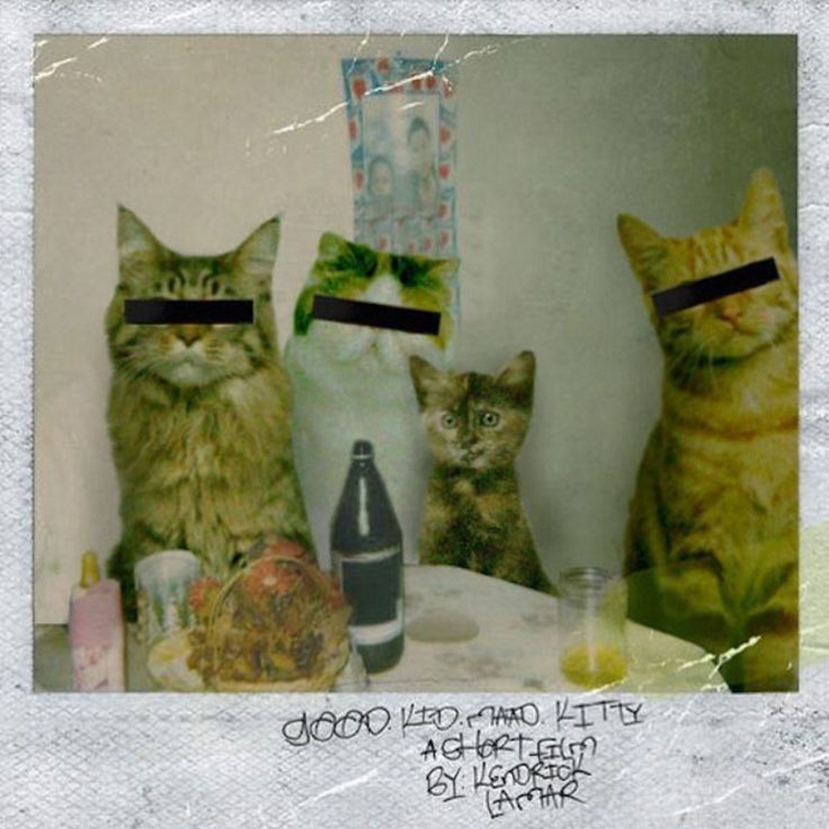 Good kid, maad. Kitty Кошки за столом с замазанными глазами в стиле Good kid, maad. Kitty
