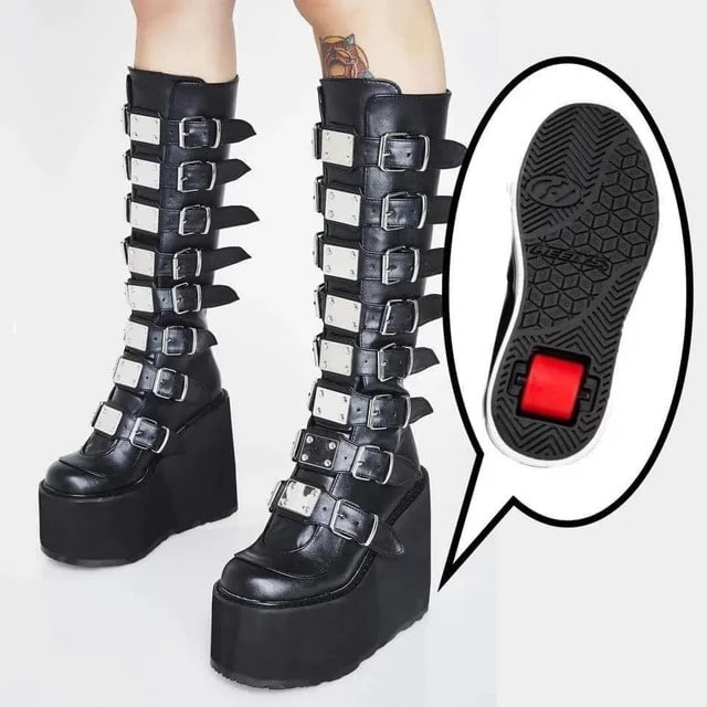 Готические сапоги с роликами Готические сапоги с роликами Heelys на подошве
