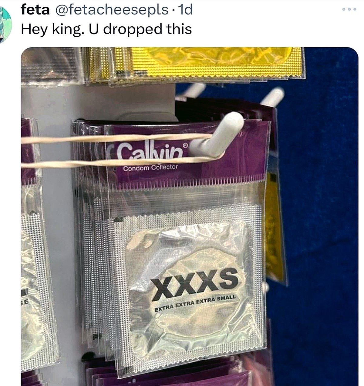 Hey king. U dropped this XXXS Кондомы XXXS очень маленького размера с надписью Hey king. U dropped this