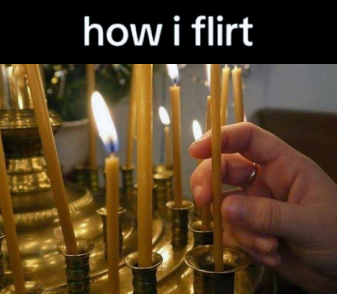 How I flirt Девушка зажигает свечи в церкви