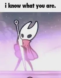 Хорнет из Hollow Knight с мечом и надписью «я знаю, кто ты»