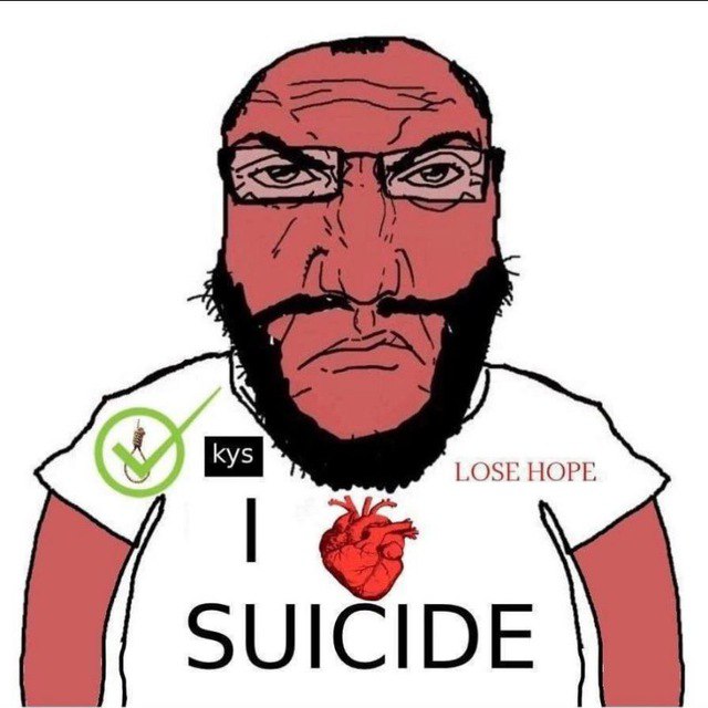 Человек с красным лицом, бородой и очками в белой футболке с надписями "I SUICIDE", "kys" и "LOSE HOPE"