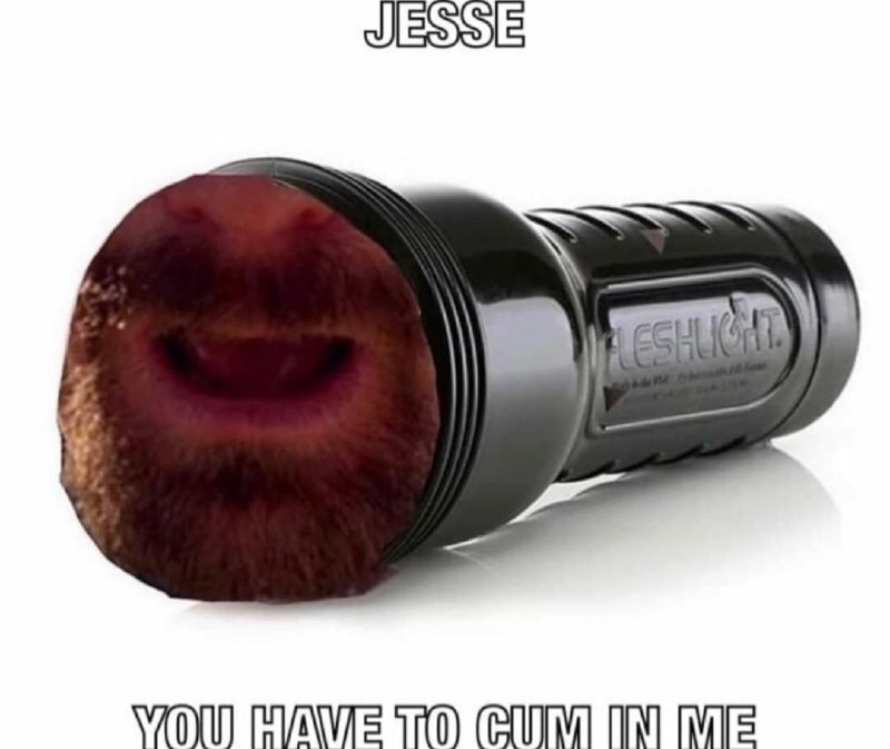 Jesse you have to cum in me Мем с Уолтером Уайтом и мастурбатором, где Флешлайт говорит Джесси, чтобы тот в него кончил.