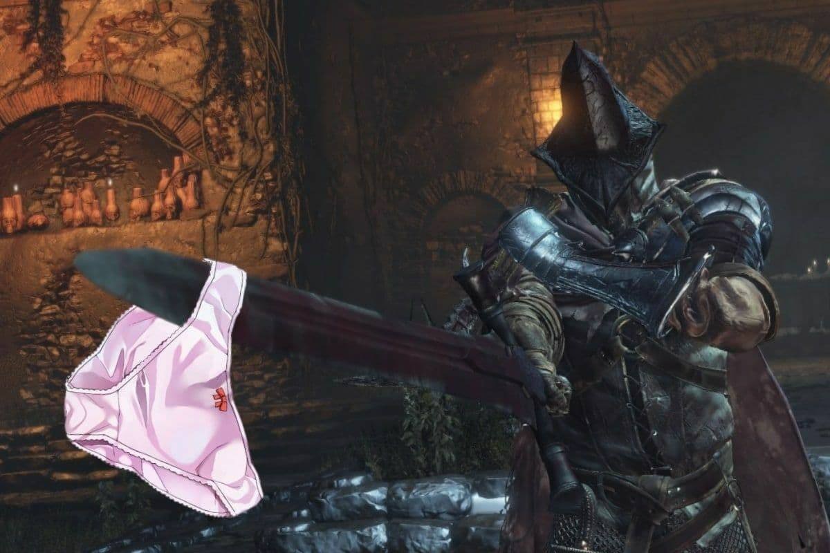 Рыцарь с трусами на мече Рыцарь из Dark Souls 3 держит на мече розовые трусы.