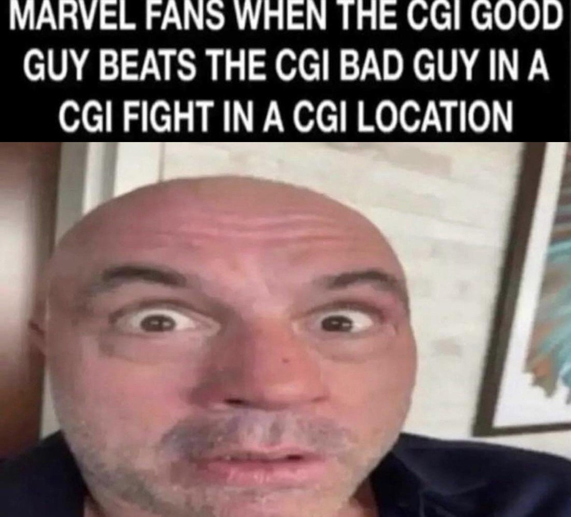 Фанаты Марвел, когда хороший парень CGI побеждает плохого парня CGI в бою CGI в локации CGI Мем с Джо Роганом и заголовком «Фанаты Марвел, когда хороший парень CGI побеждает плохого парня CGI в бою CGI в локации CGI»