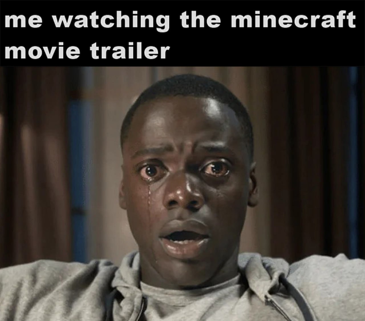 Me watching the minecraft movie trailer Мужчина в шоке смотрит трейлер фильма Майнкрафт
