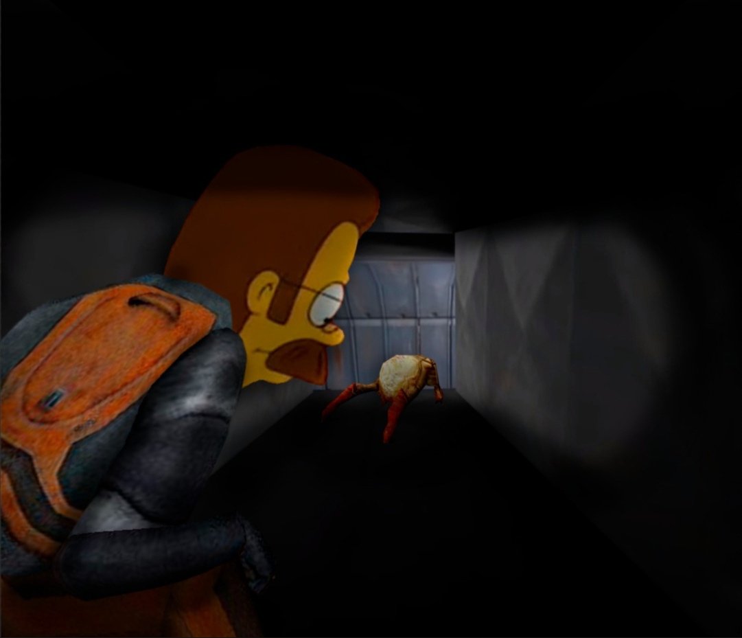 Нед Фландерс в Half-Life с хедкрабом Нед Фландерс из «Симпсонов» в HEV-костюме смотрит на хедкраба из Half-Life в темном коридоре.
