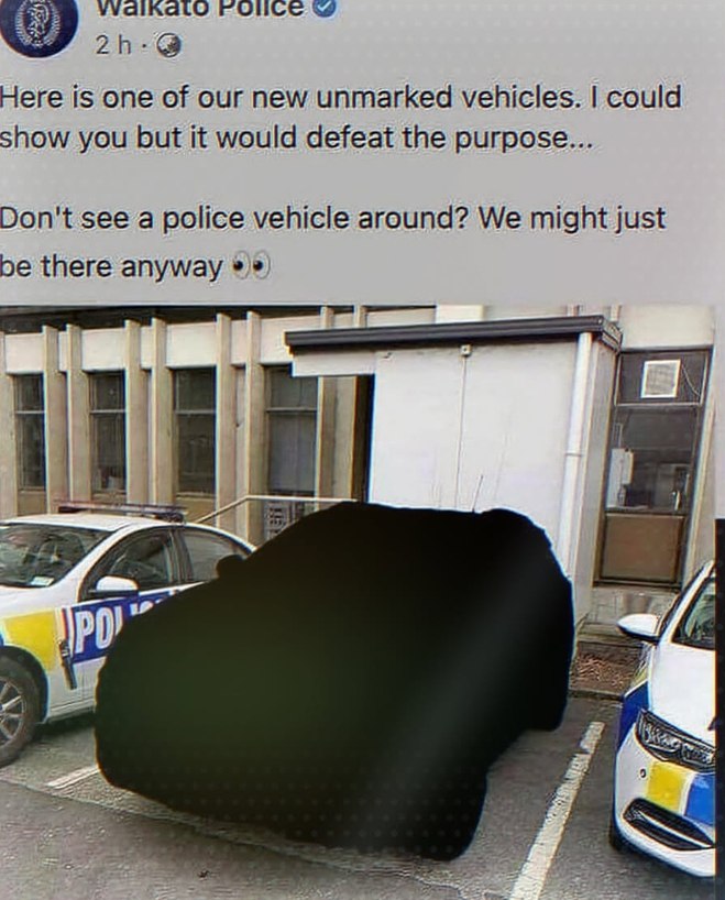 Waikato Police шутит о новой немаркированной машине, которую невозможно увидеть среди полицейских автомобилей.