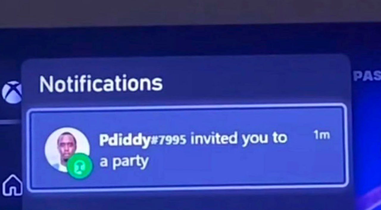 Pdiddy invited you to a party Уведомление Xbox о приглашении в группу от пользователя с ником Pdiddy