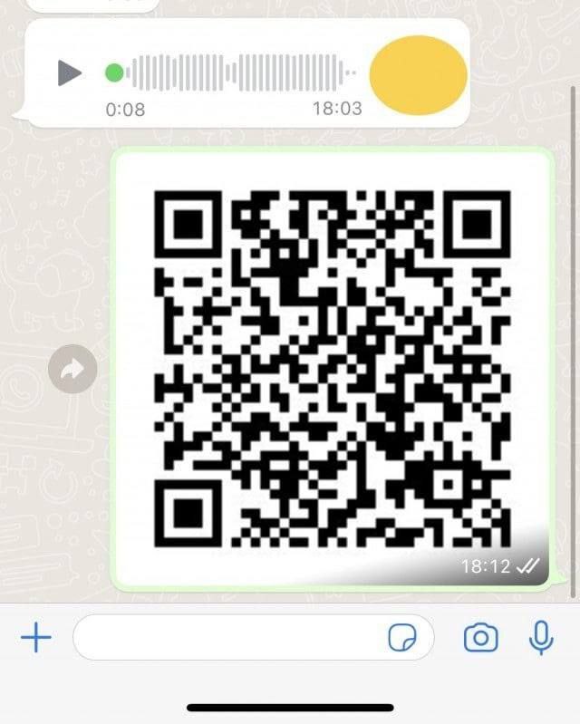 QR-код и голосовое сообщение в WhatsApp QR-код, отправленный в WhatsApp, с голосовым сообщением над ним