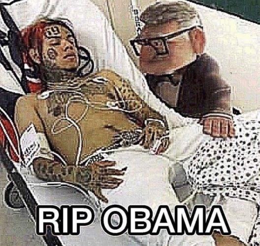RIP Obama Мем с надписью RIP Obama и героями мультфильма «Вверх» у больничной койки 6ix9ine