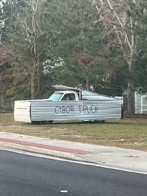 Самодельный кибертрак Самодельный Cybertruck из обычного пикапа
