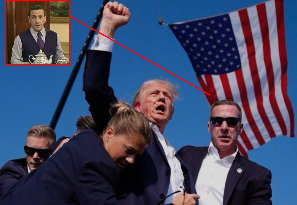 Саша из "Универа" и Дональд Трамп Саша из "Универа" смотрит на Дональда Трампа, который поднял руку на фоне флага США.