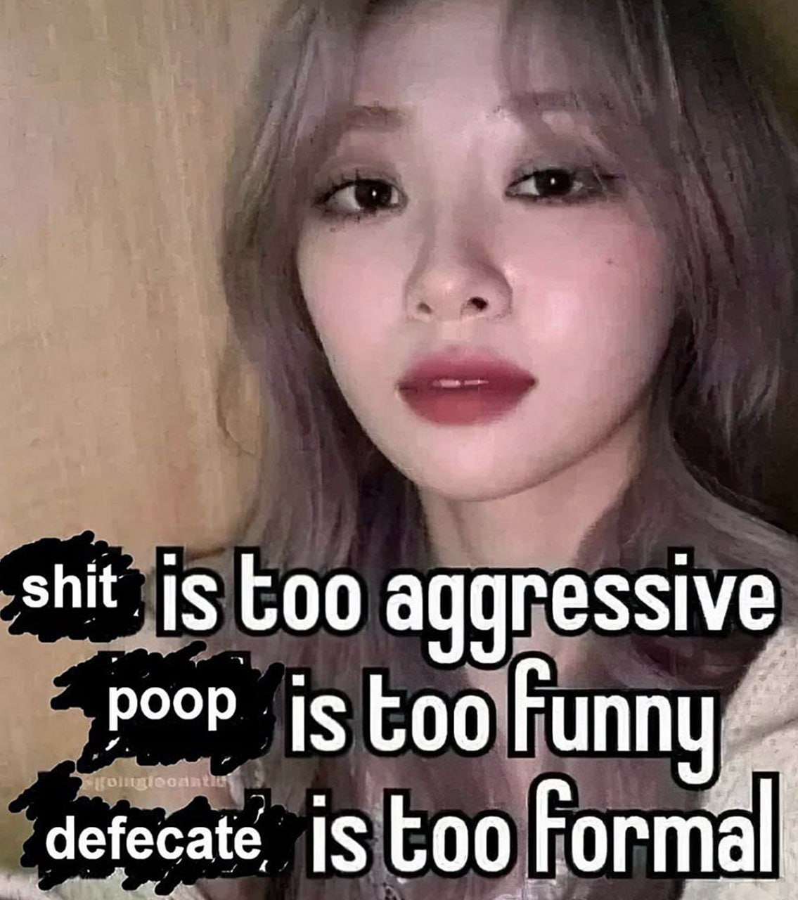 shit is too aggressive Мем с девушкой и надписью «shit is too aggressive»
