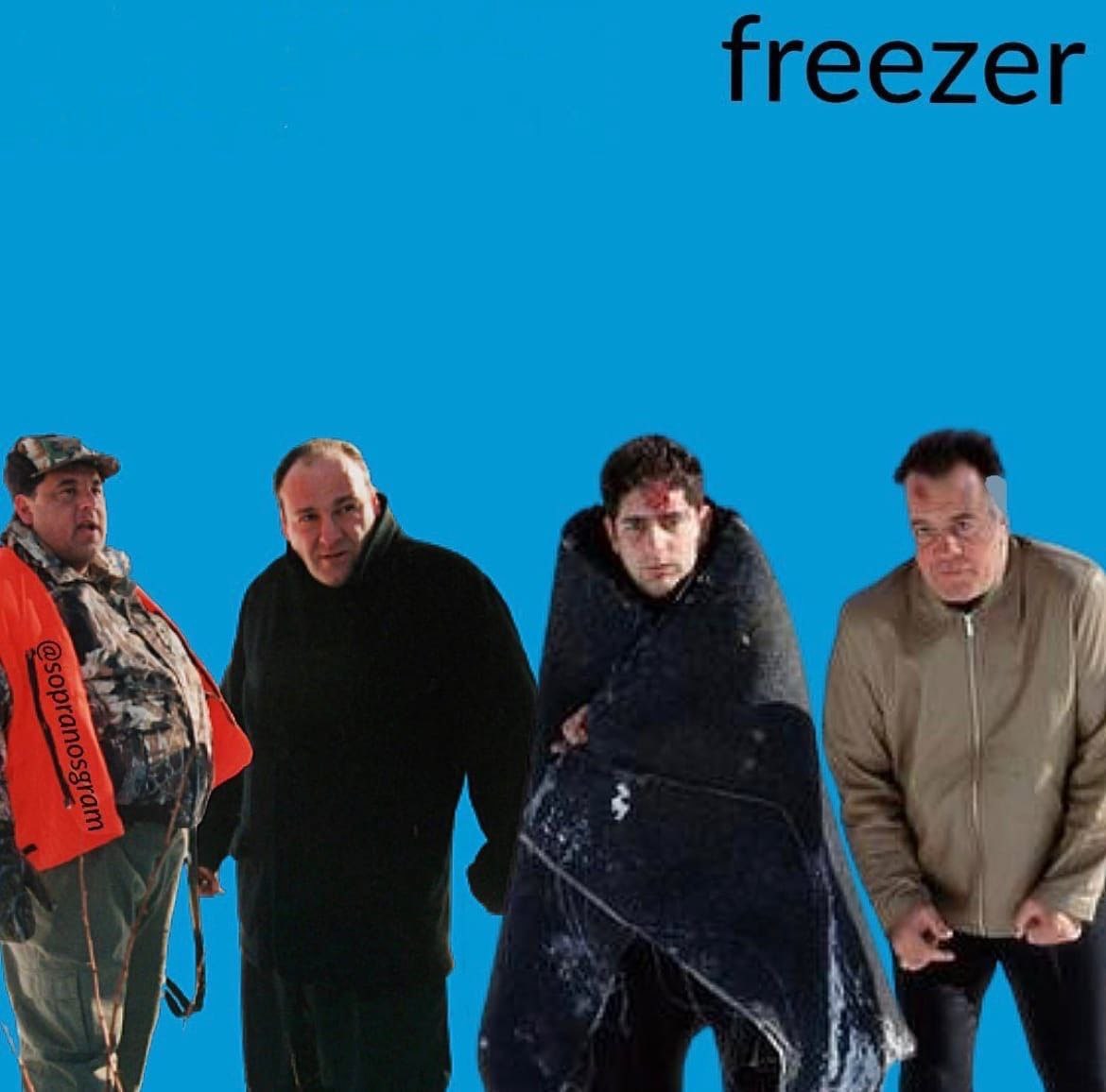 Freezer Сопрано Мем с персонажами сериала "Клан Сопрано" и надписью "Freezer".