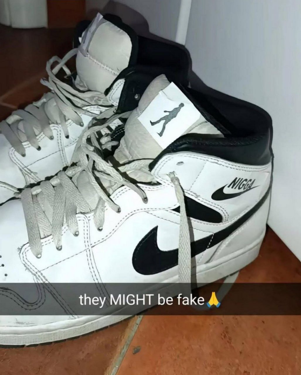Кроссовки They might be fake Nike Nigga Мем с кроссовками Nike Nigga, где вместо логотипа Air Jordan нелепый человечек