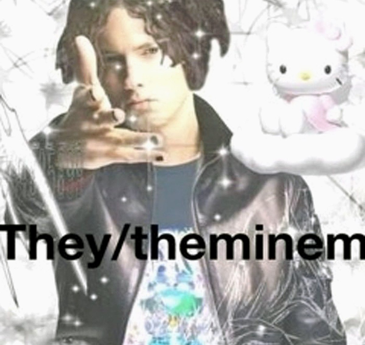 Мем с Эминемом и They/theminem Мем с Эминемом в кожаной куртке, указывающим пальцем, с Hello Kitty и текстом "They/theminem"