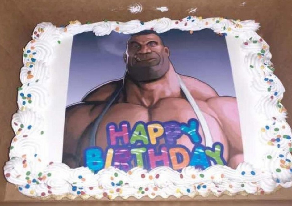 Торт с Хэви Торт с изображением Хэви из Team Fortress 2 и надписью «Happy Birthday»