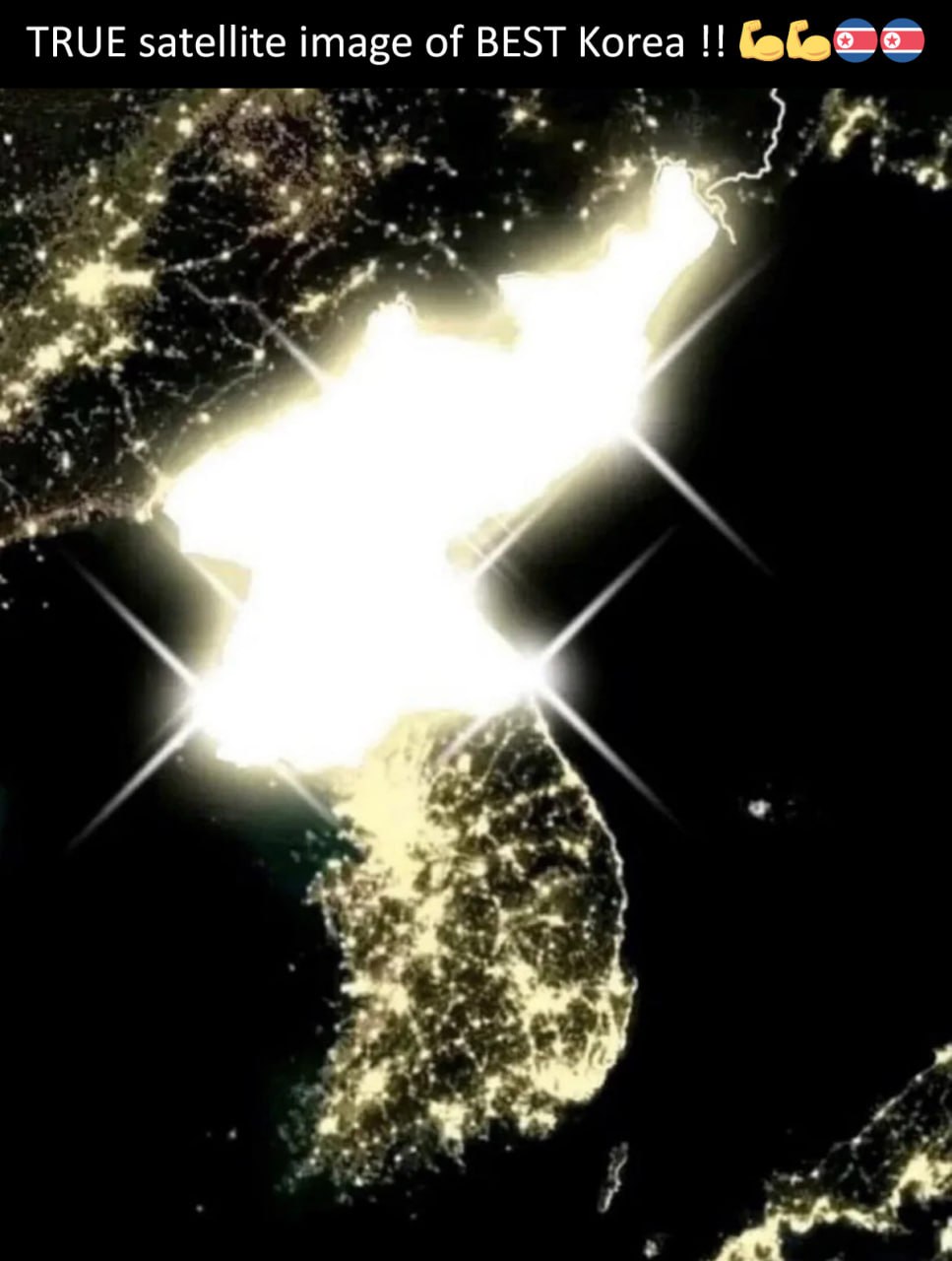 TRUE satellite image of BEST Korea Спутниковое изображение Корейского полуострова ночью с яркой Южной Кореей и темной Северной Кореей, а также надписью «TRUE satellite image of BEST Korea»