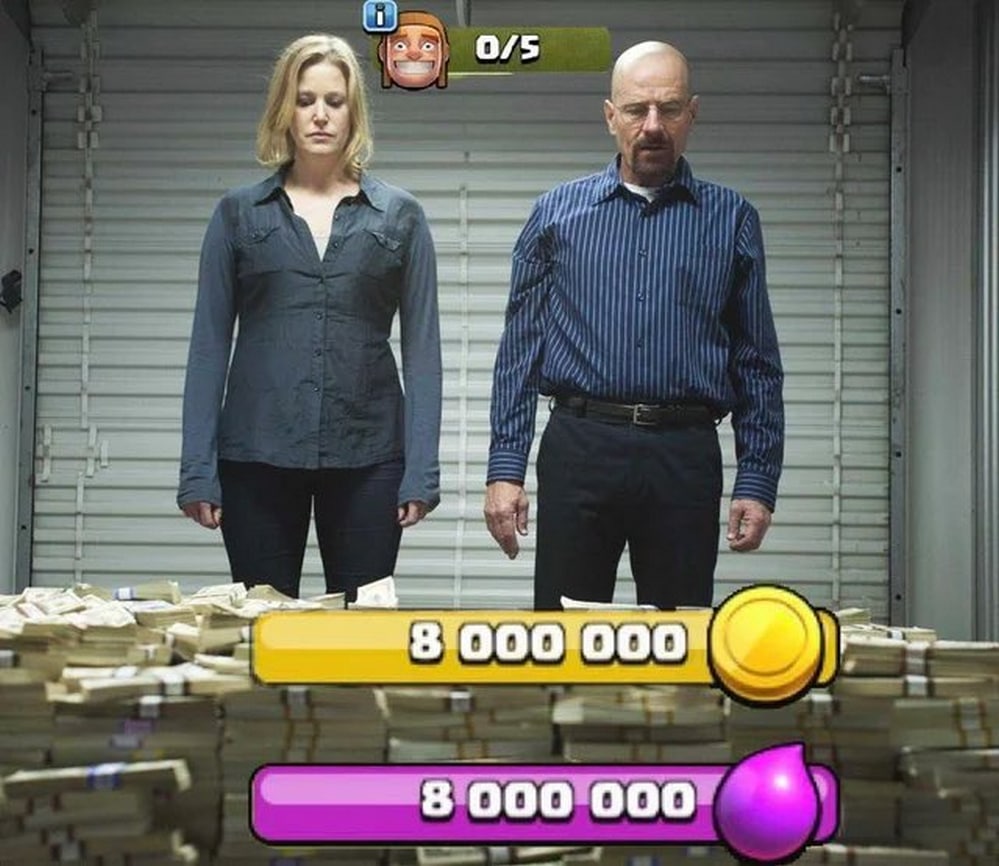 Уолтер Уайт и Скайлер Уайт с деньгами из «Во все тяжкие» в стиле Clash of Clans Уолтер Уайт и Скайлер Уайт стоят перед огромной кучей денег, с наложенными на изображение элементами интерфейса из игры Clash of Clans.