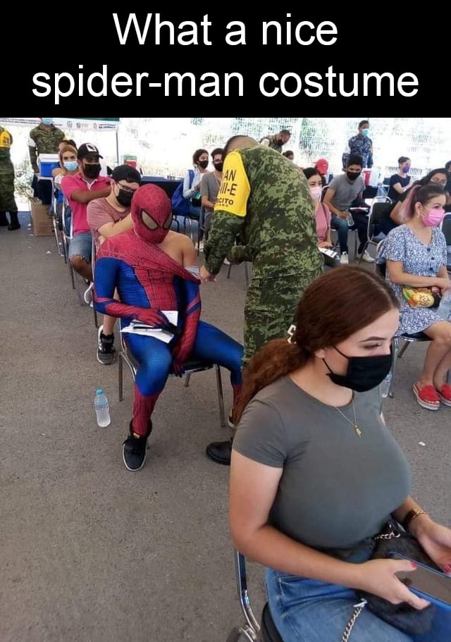 What a nice spider-man costume Человек-паук пришел на вакцинацию в своем костюме