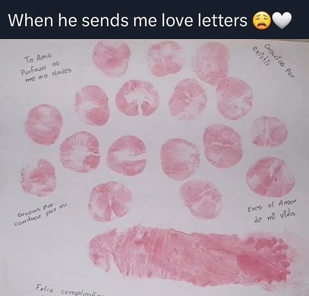 When he sends me love letters Любовные письма от мужчины с отпечатками поцелуев и одной большой кляксой, напоминающей фаллос