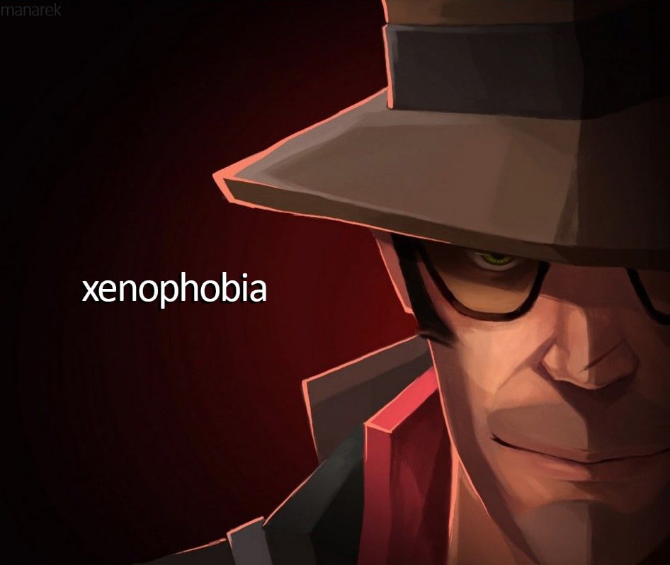 Ксенофобия Снайпер ТФ2 Мем с ксенофобией и Снайпером из Team Fortress 2, где он изображен в шляпе и очках на красном фоне.